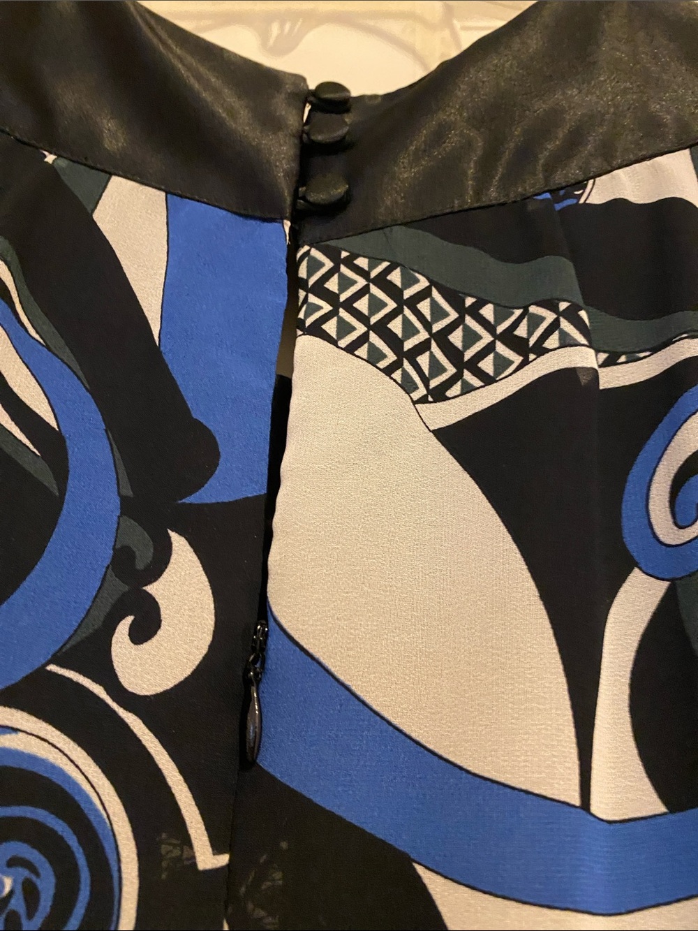 Sleeveless Blue & Black Patterned Shift Dress - Picture 5 of 5